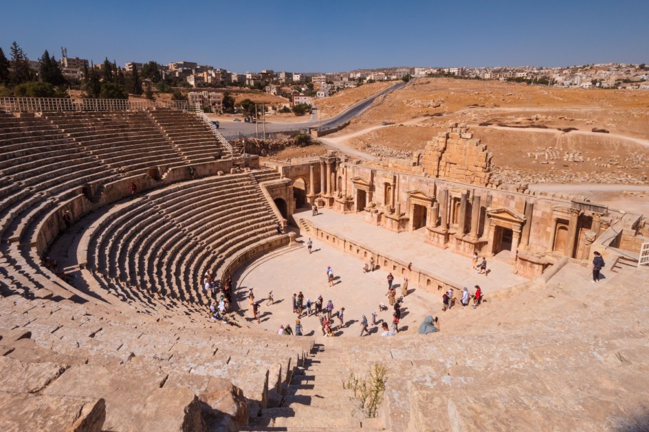 Jerash Ancient Marvels: Explore the Amphitheatre, Temple Ruins, and Columns with Private Jordan Tours