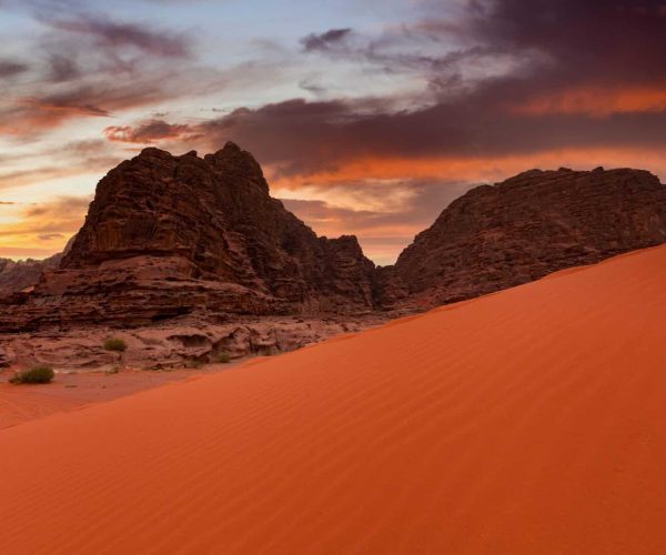 Wadi Rum Jordan: Unveiling Wadi Rum's Desert Splendor. Jordan's Enchanting Landscape, Camping, and Bedouin Luxury